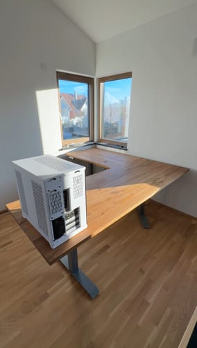 DESKSPACE CORNER